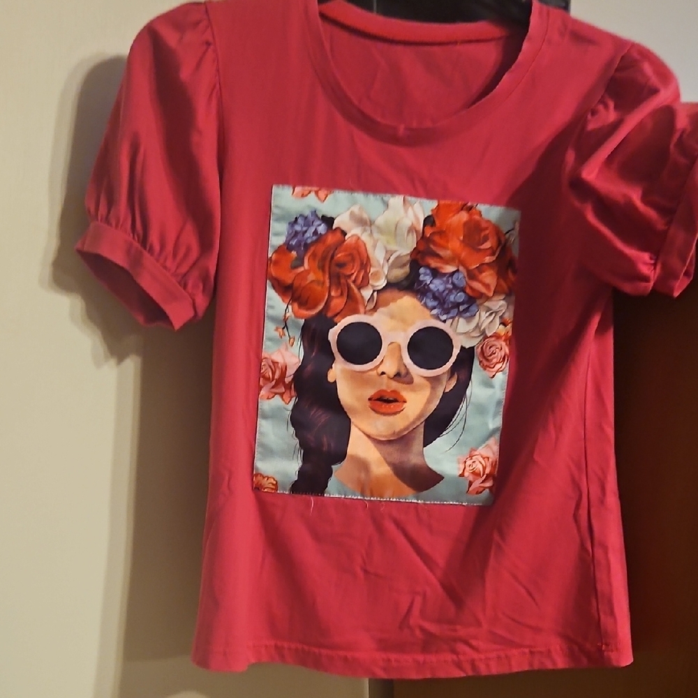 Women's Short Sleeve Graphic Tee - Pink